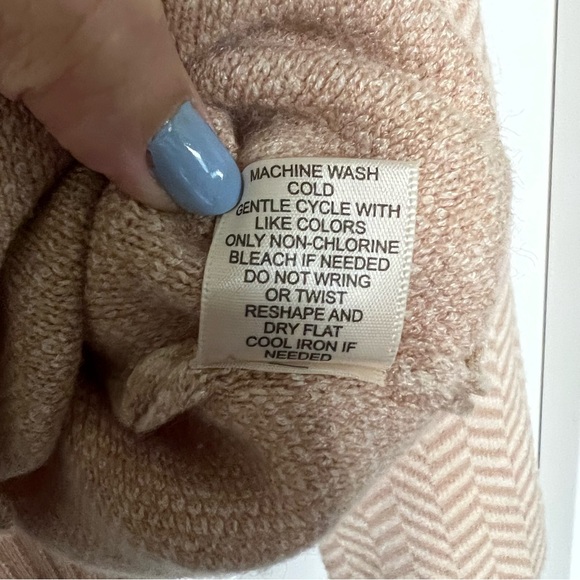 NWT Sincerely Jules Chevron Cardigan Sweater - size SMALL - Picture 6 of 8